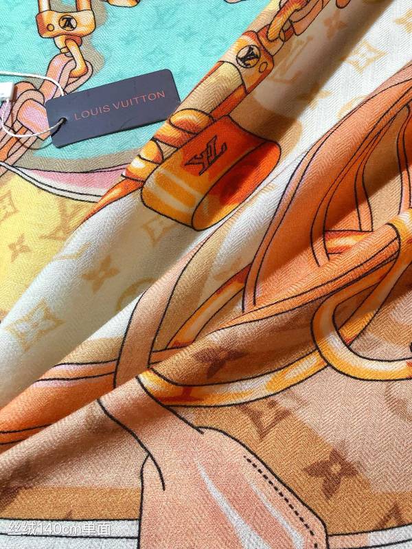 Louis Vuitton Scarf LVC00605